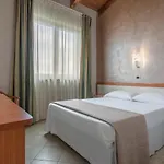 Prestige Hotel 3*