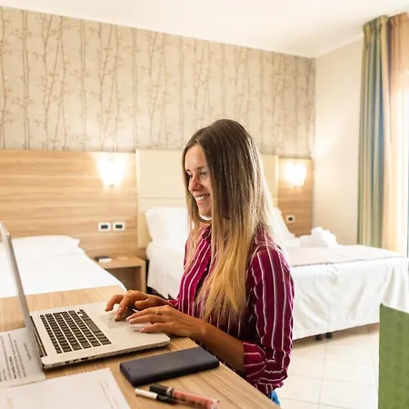 Prestige Hotel 3*