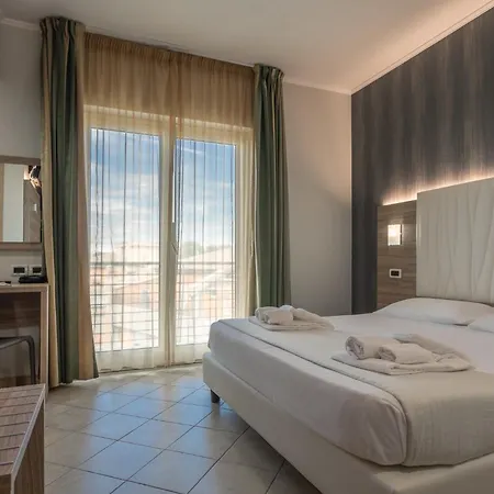 Prestige Hotel 3*
