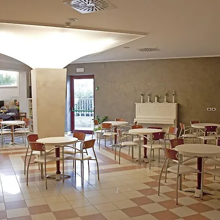 Prestige Hotel 3*